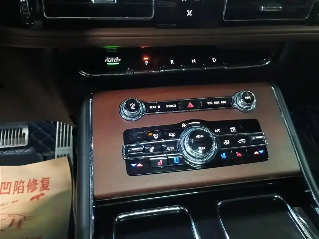 Lincoln Aviator — фото 9
