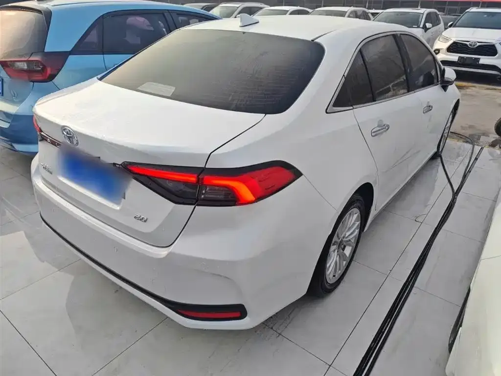Toyota Allion — фото 2