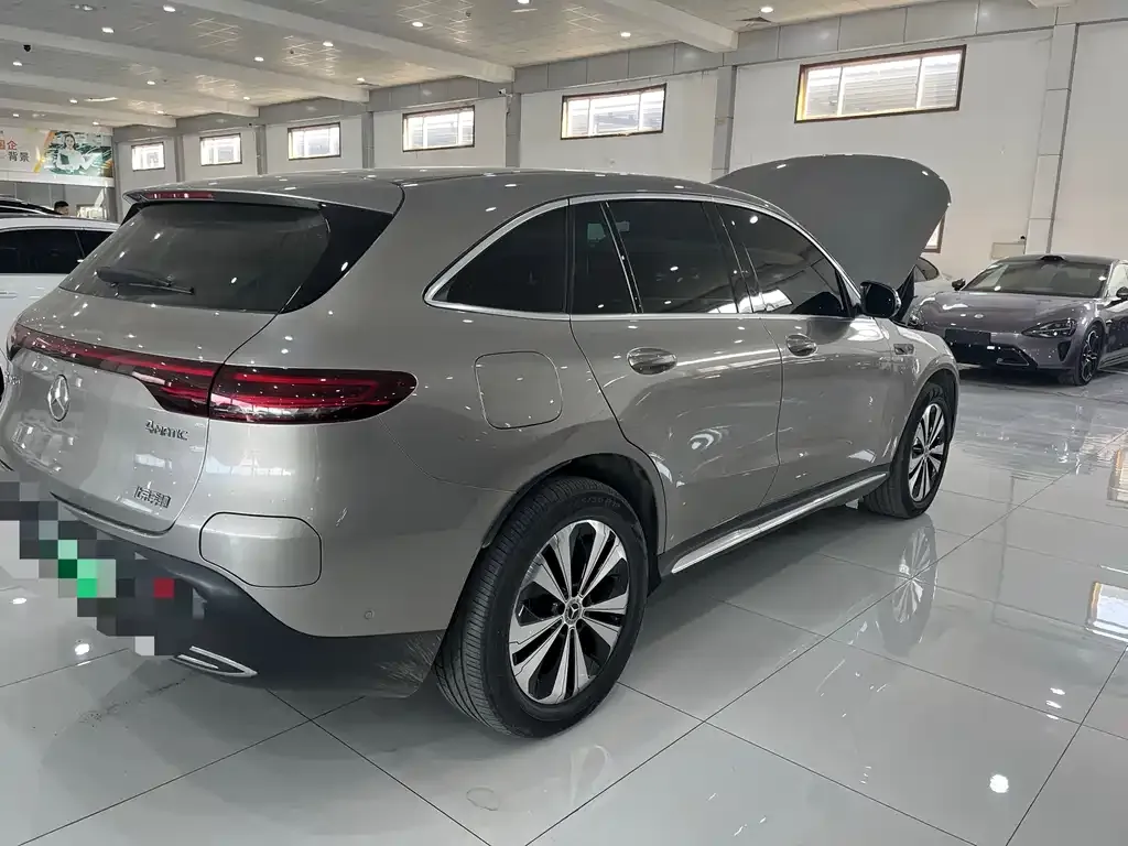 Mercedes-Benz EQC — фото 3