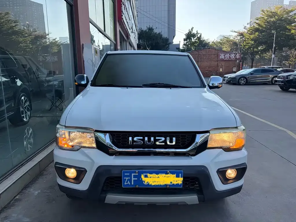 Isuzu T17 — фото 3