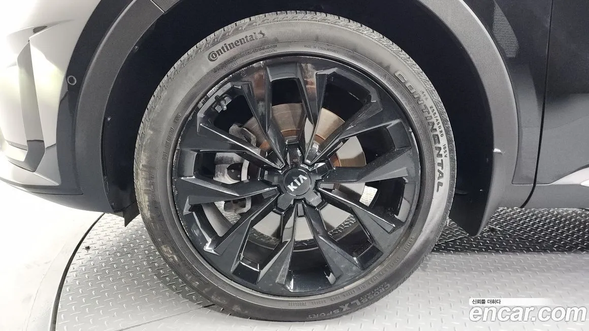 Kia Sorento — фото 9