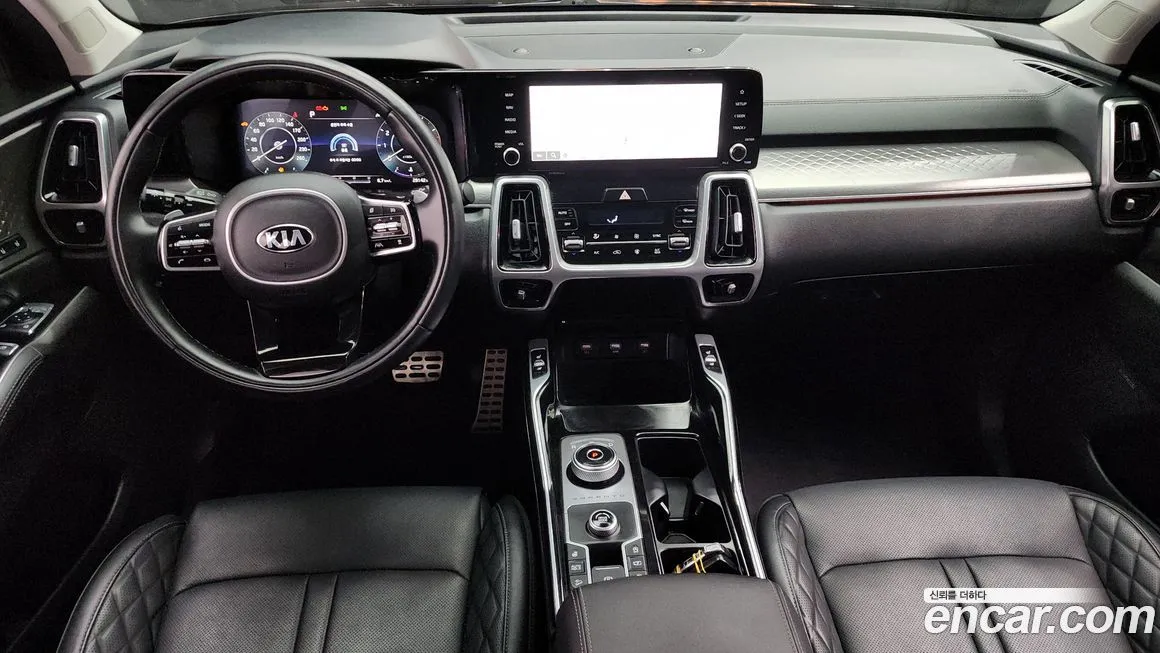 Kia Sorento — фото 7