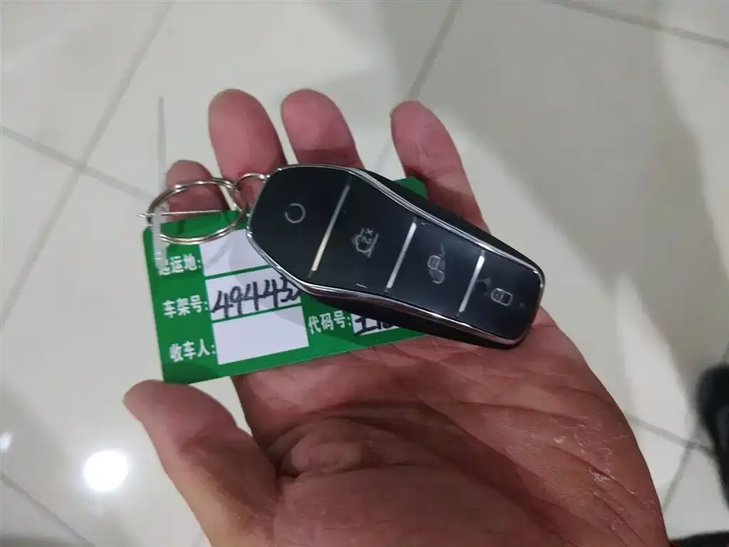 BYD Seal 05 DM-i — фото 9