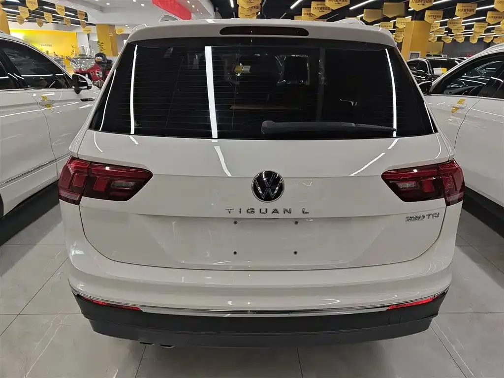 Volkswagen Tiguan L — фото 5