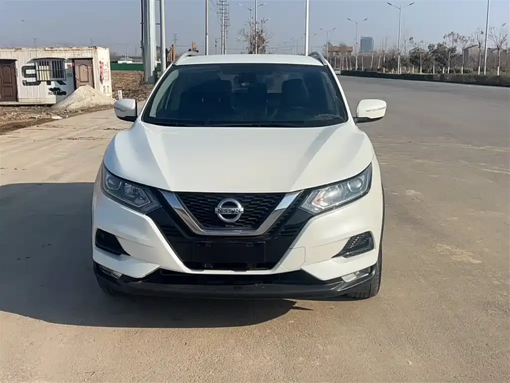 Nissan Qashqai — фото 10