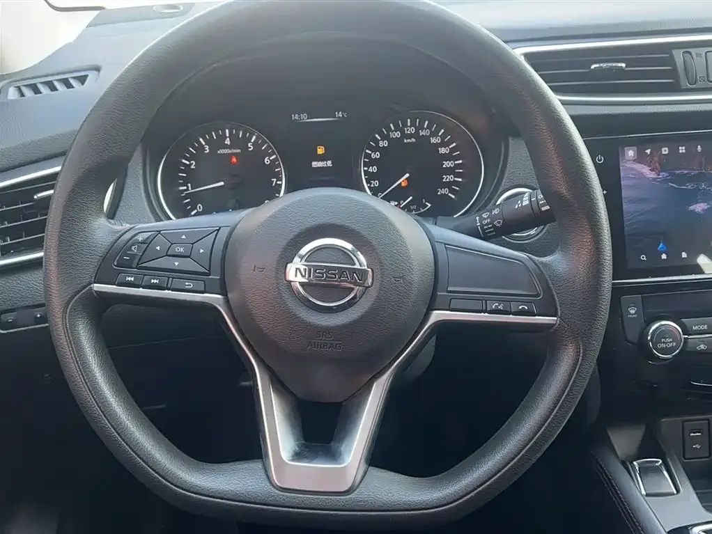 Nissan Qashqai — фото 6