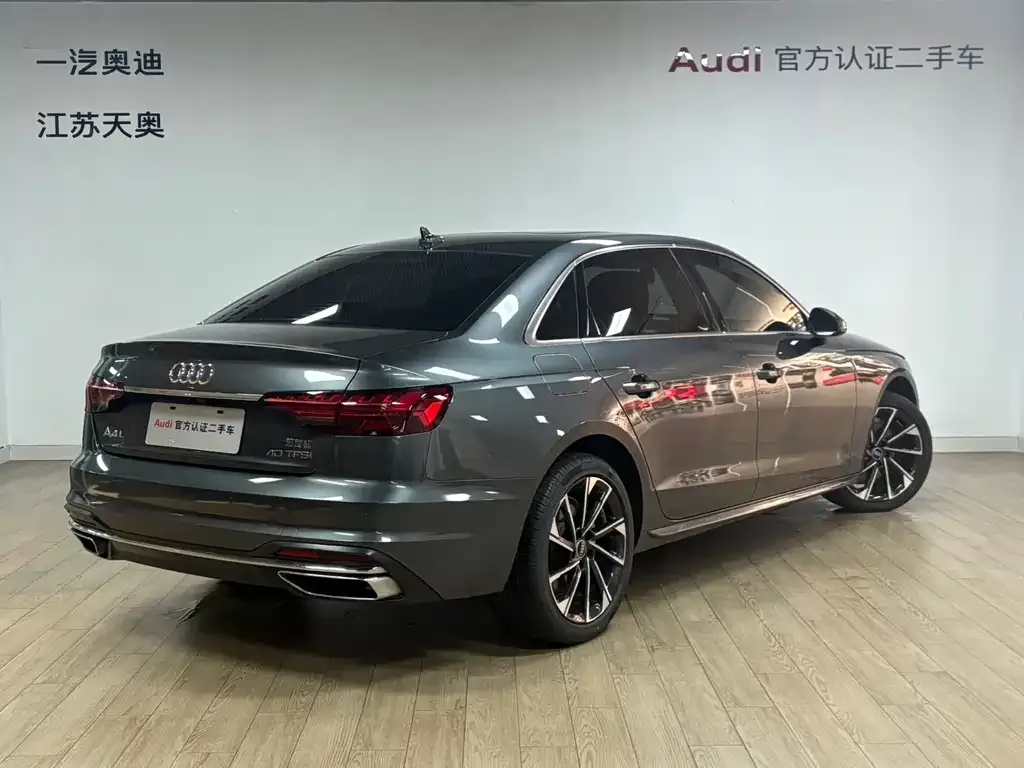 Audi A4L — фото 5