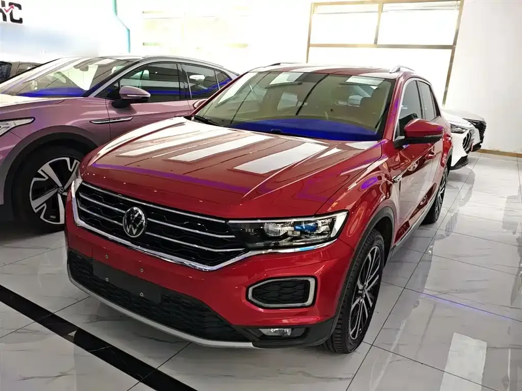 Volkswagen T-Roc — фото 1