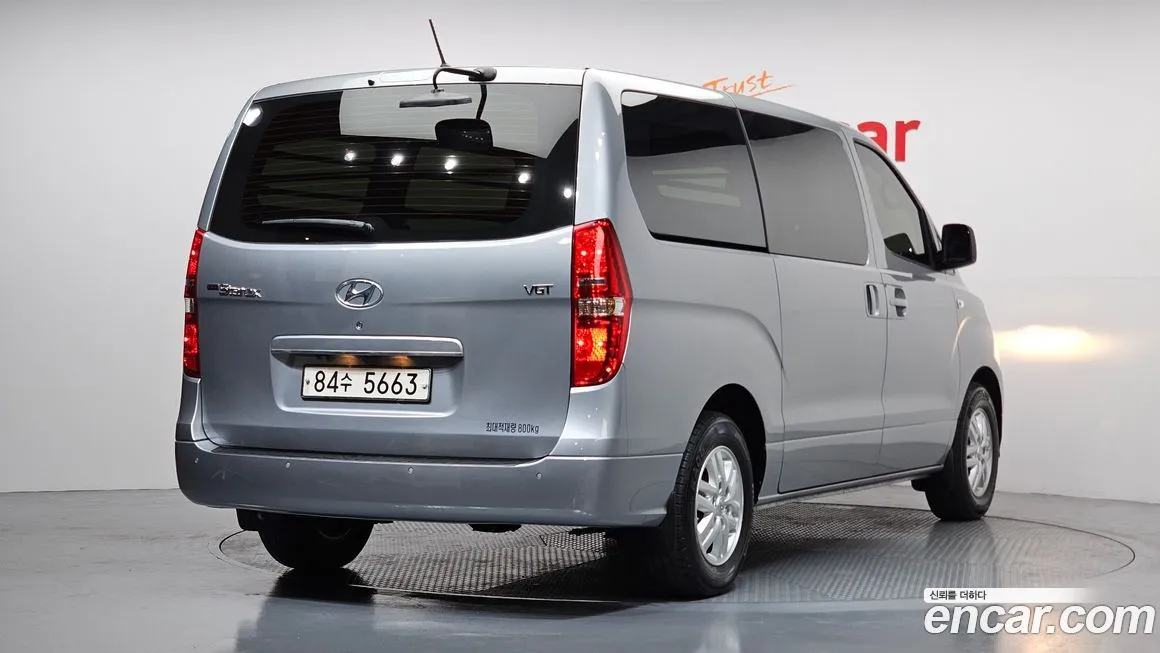 Hyundai Starex — фото 7