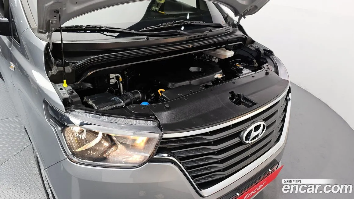 Hyundai Starex — фото 10