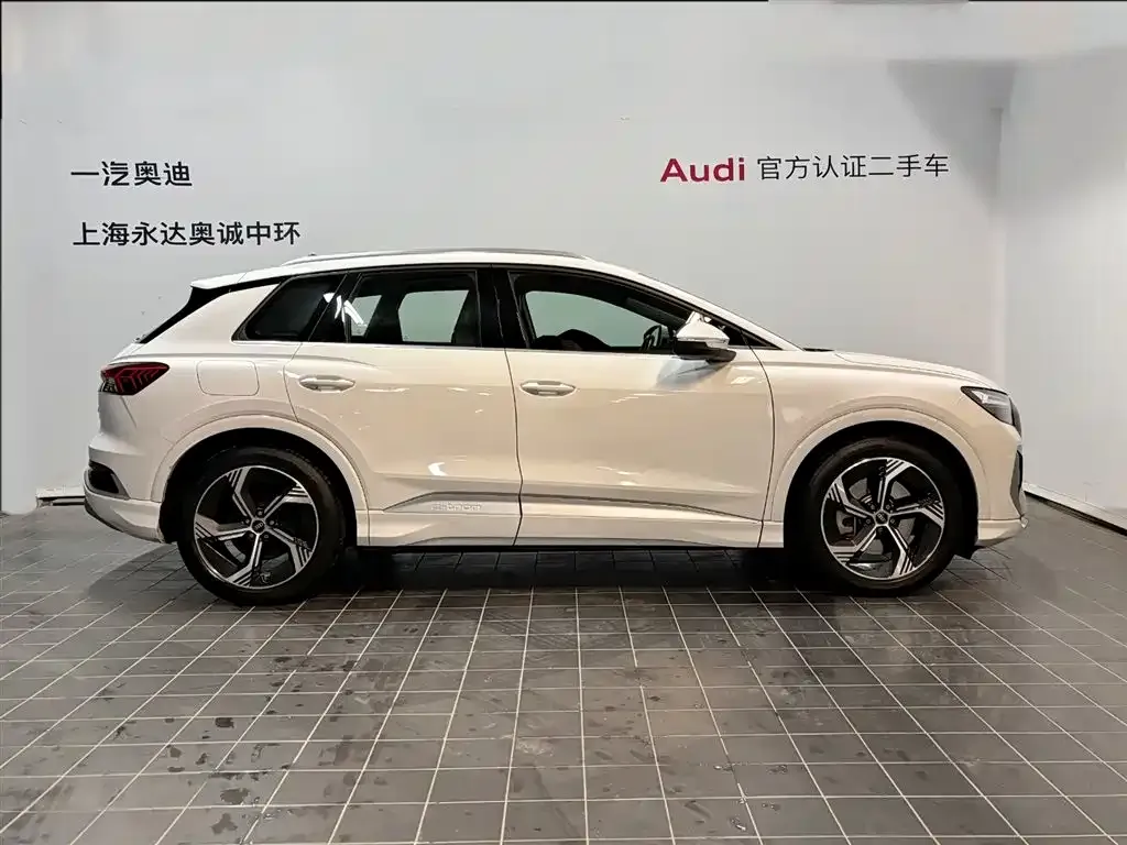 Audi Q4 e-tron — фото 4