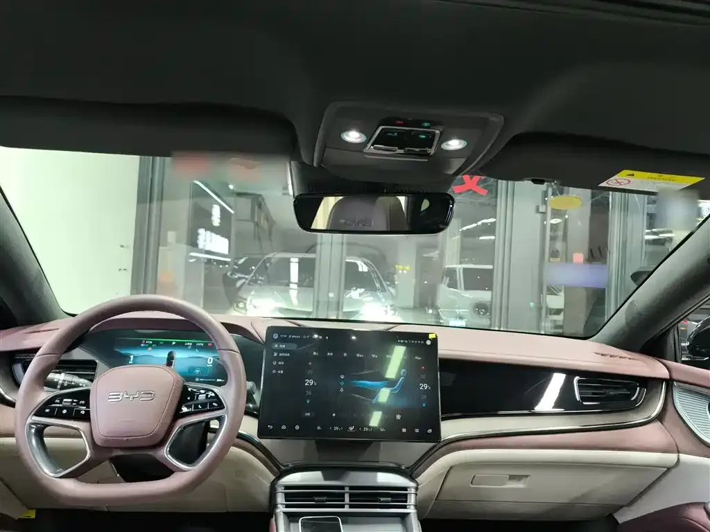 BYD Seal — фото 4