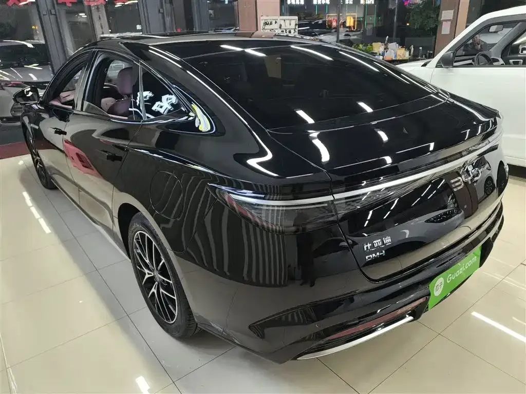 BYD Seal — фото 10