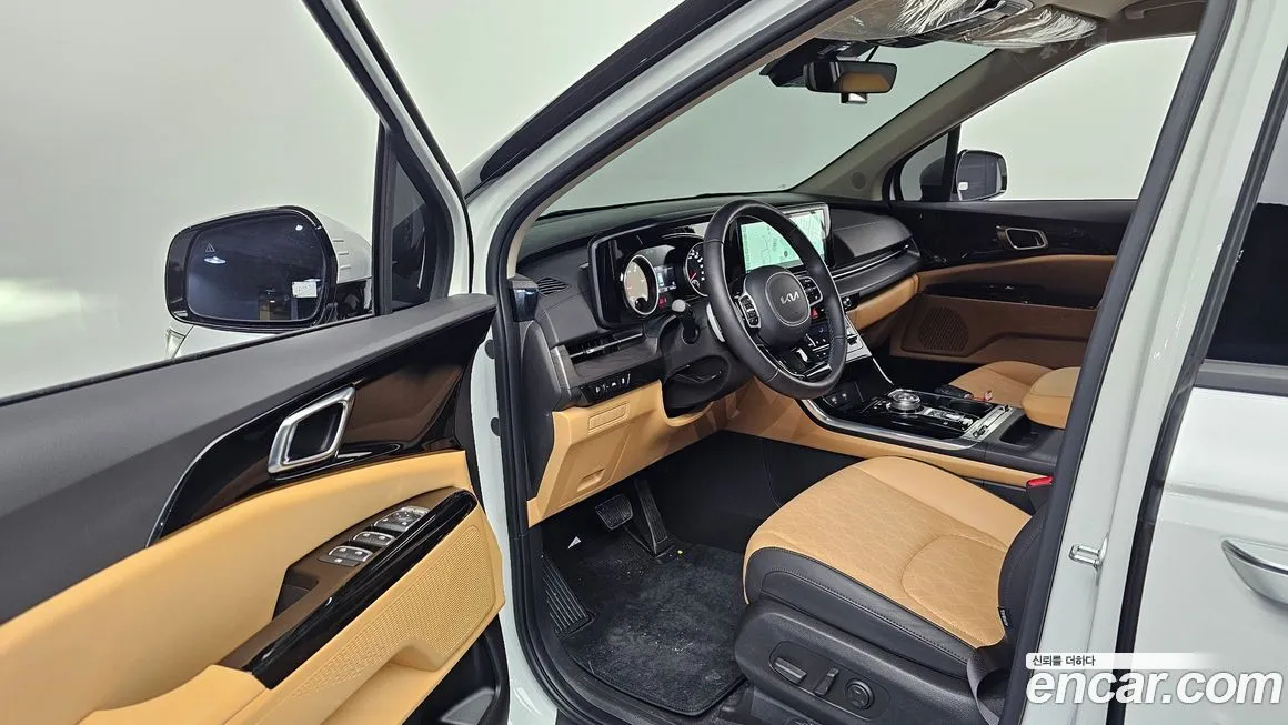 Kia Carnival — фото 10