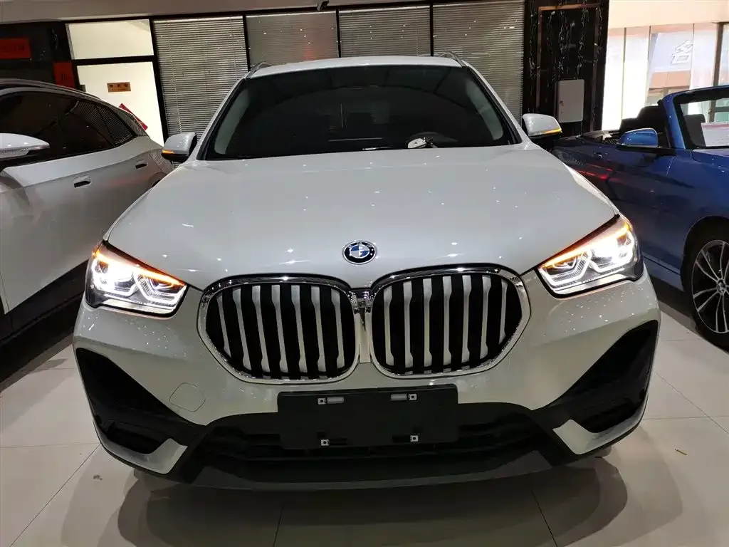 BMW X1 — фото 10