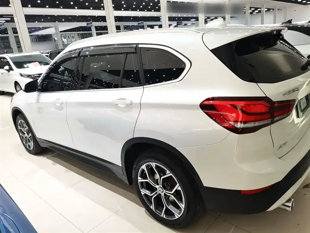 BMW X1 — фото 4