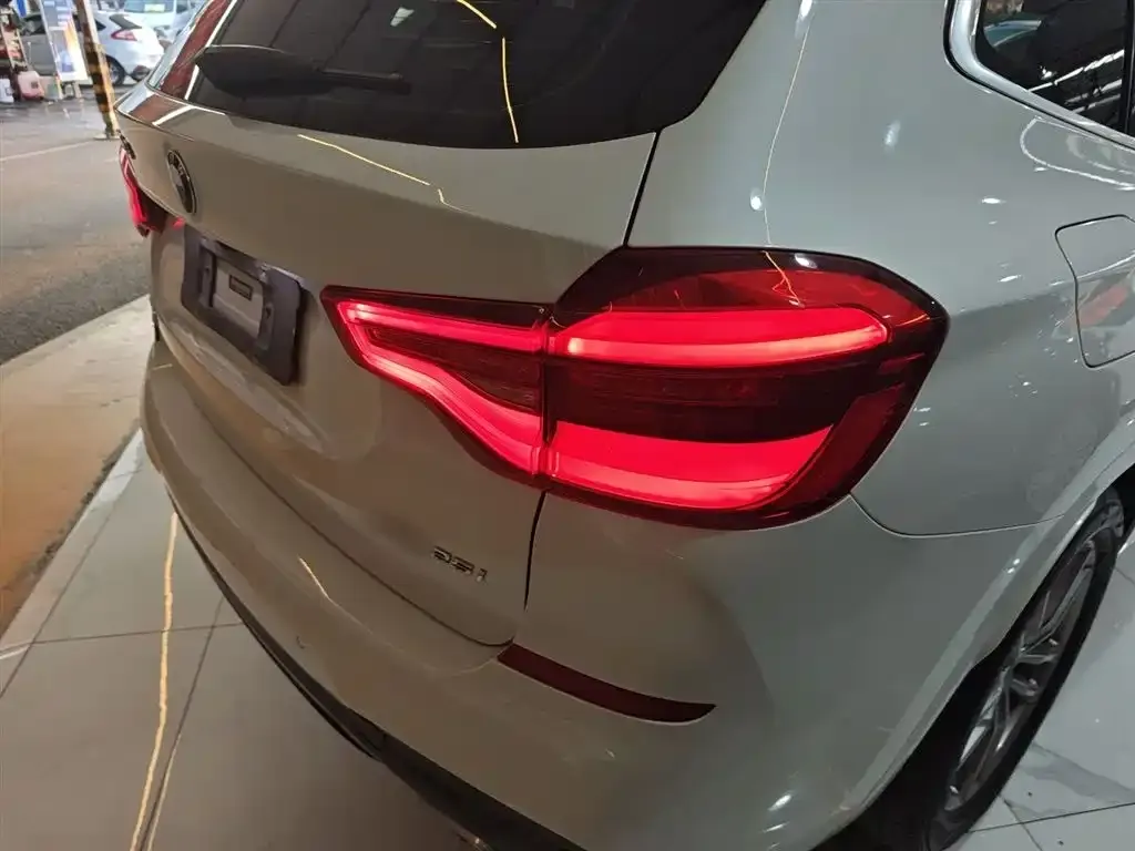 BMW X3 — фото 2