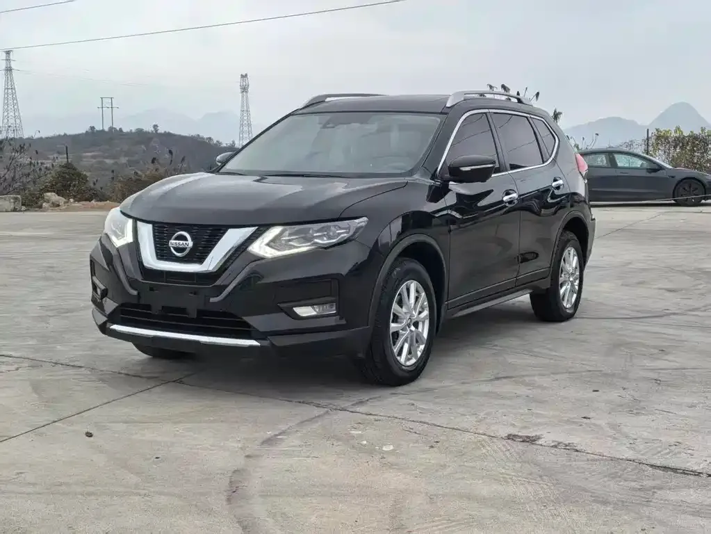 Nissan X-Trail — фото 1