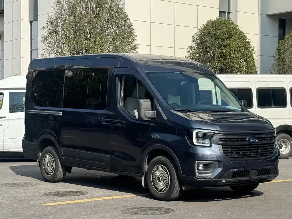 Ford Transit T8 — фото 6