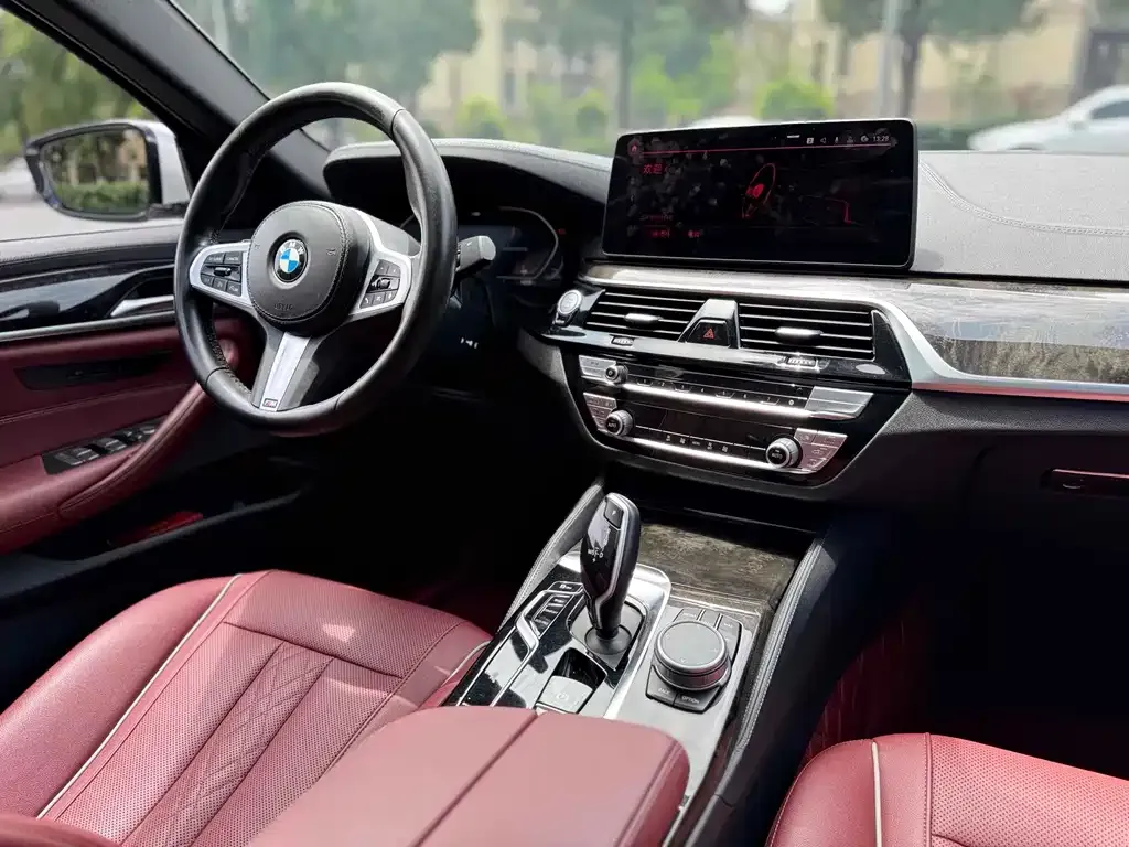 BMW 5 Series — фото 2