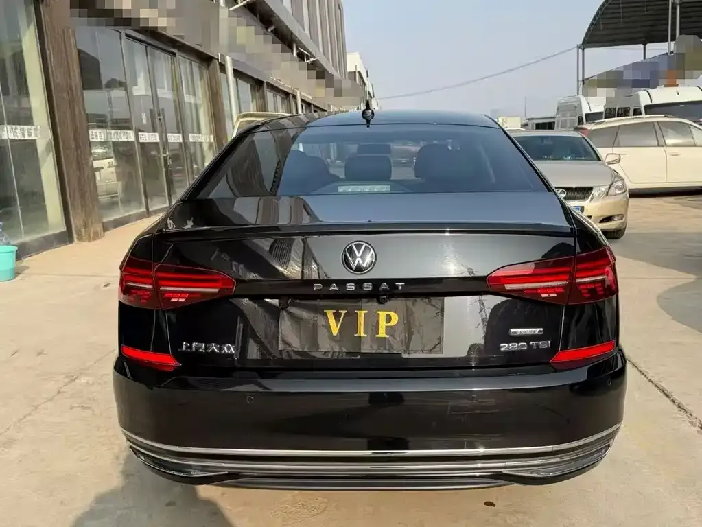 Volkswagen Passat — фото 2