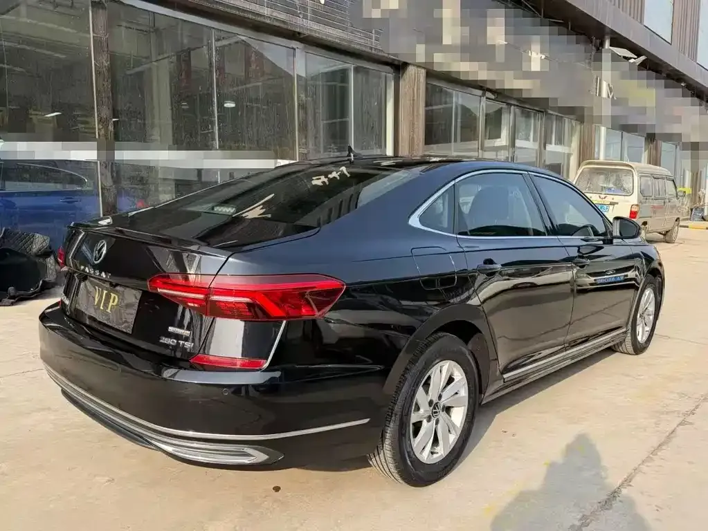 Volkswagen Passat — фото 7