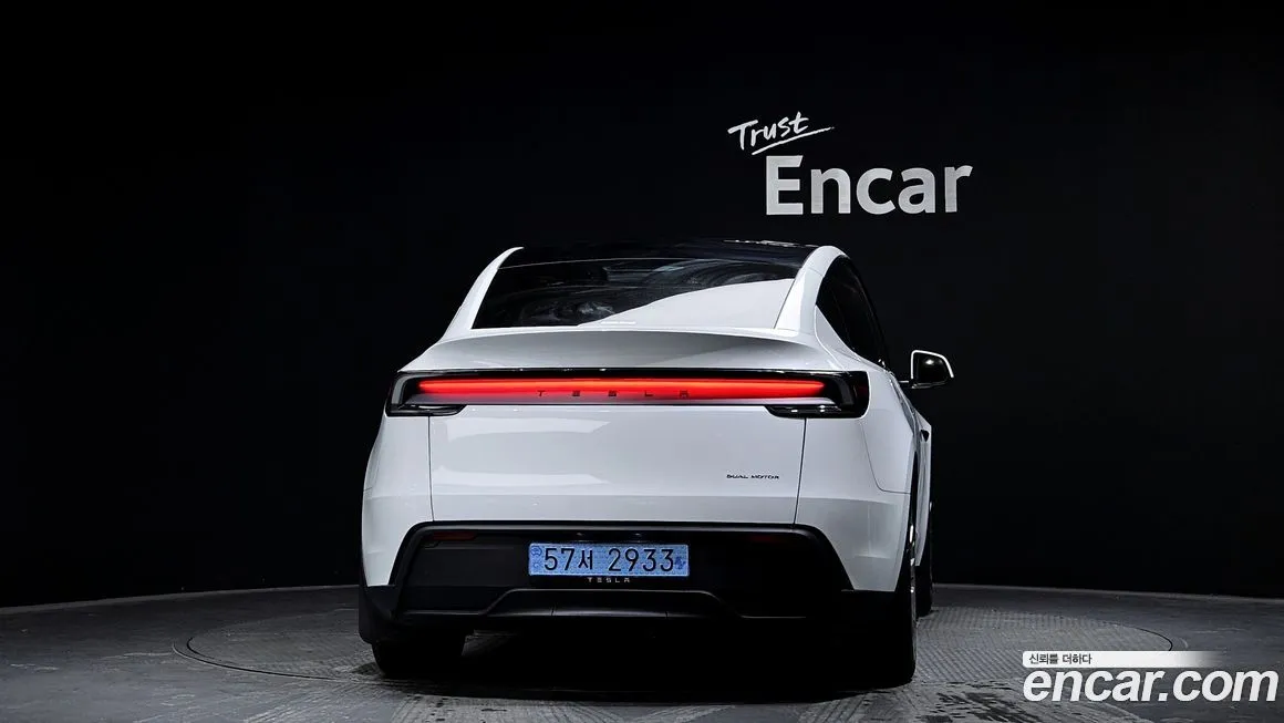 Tesla Model Y — фото 2