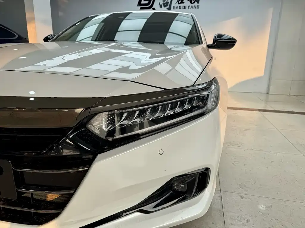 Honda Accord — фото 4