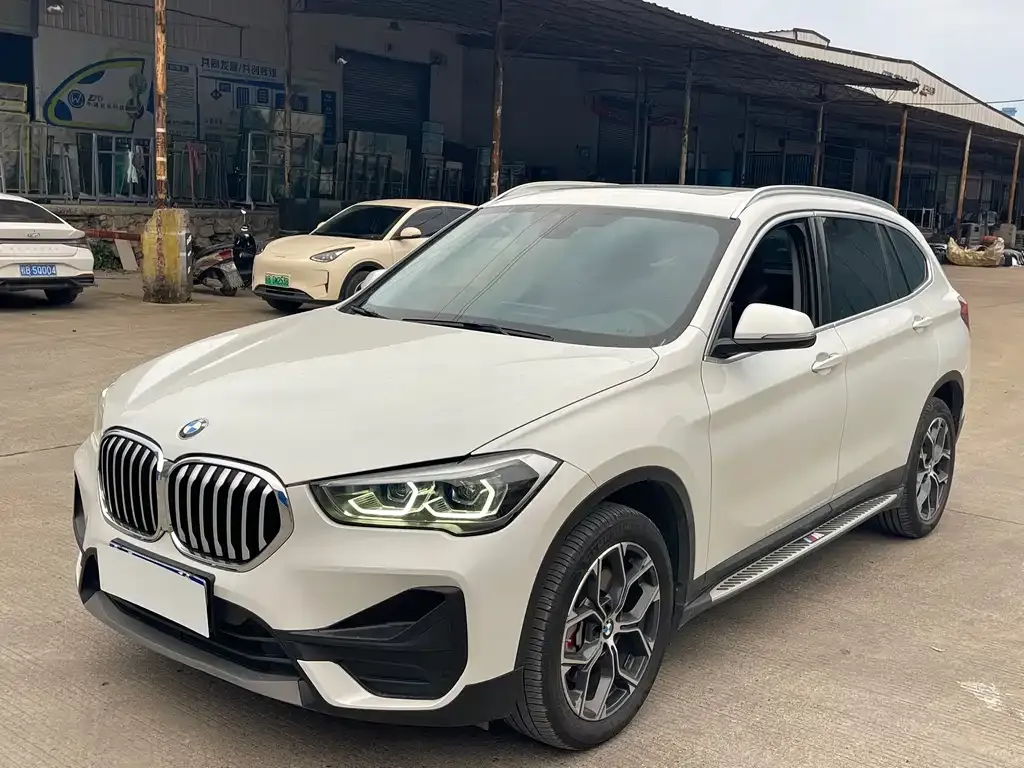 BMW X1 — фото 1