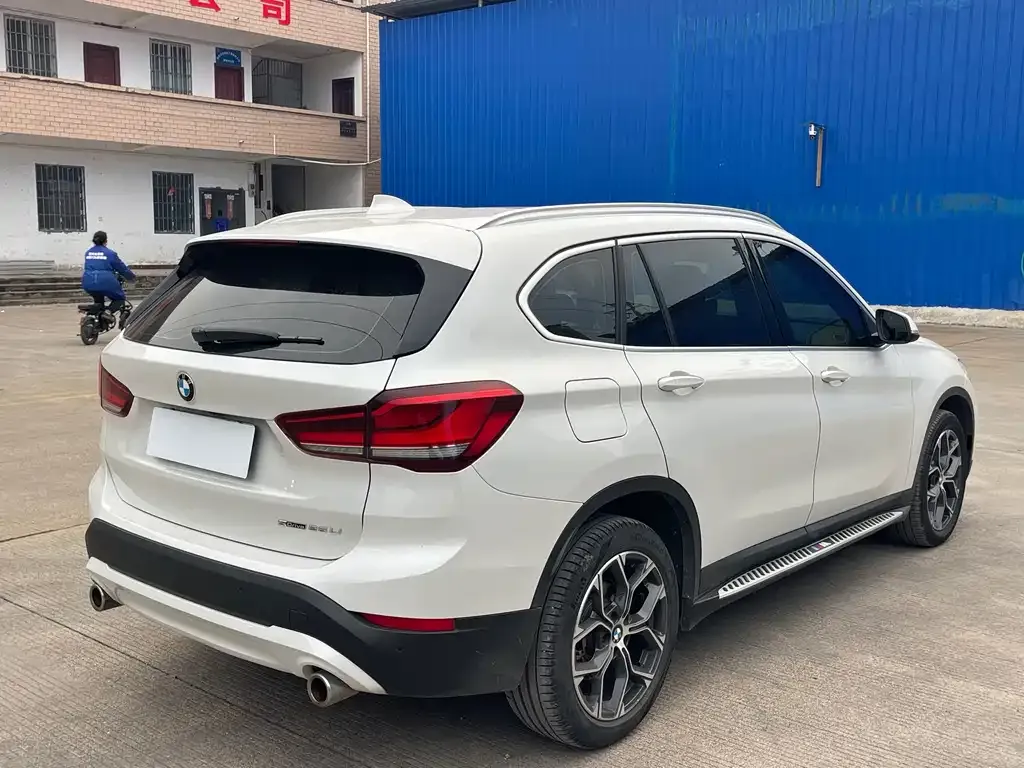 BMW X1 — фото 4