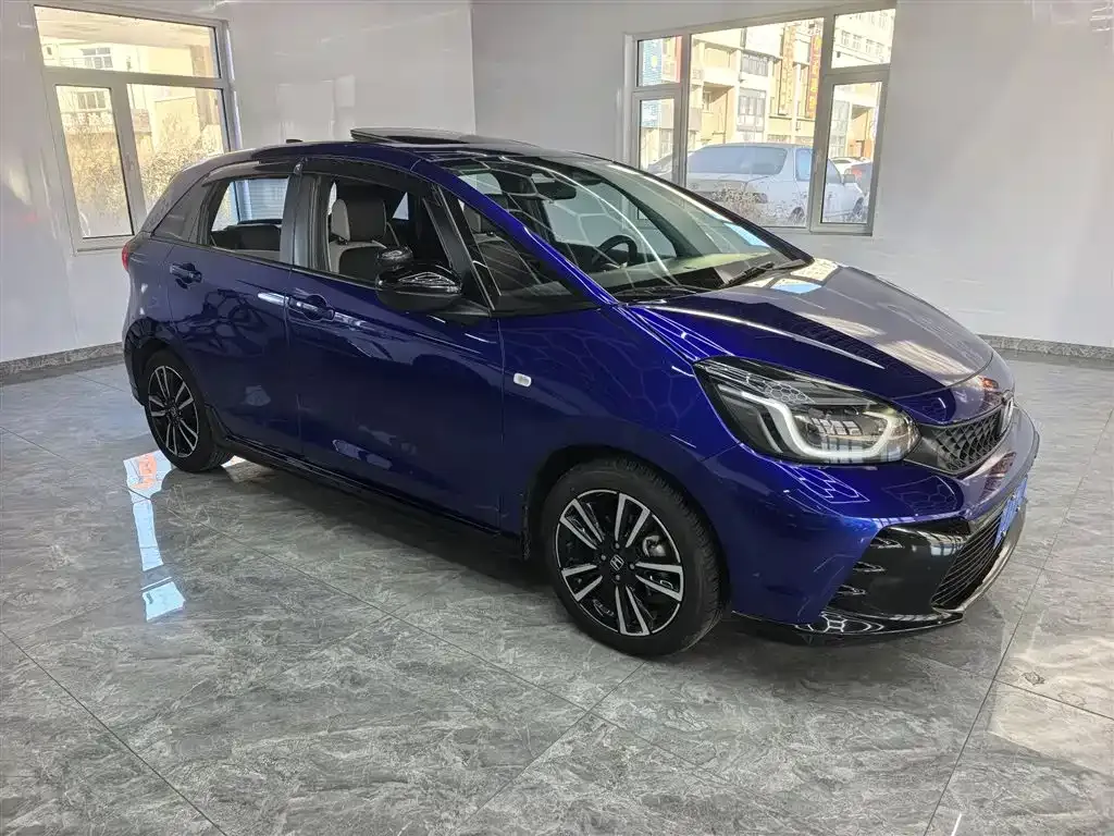 Honda Fit — фото 5