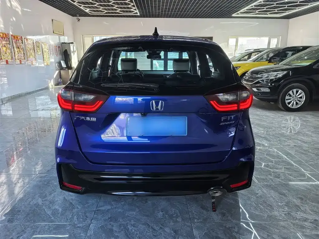 Honda Fit — фото 7