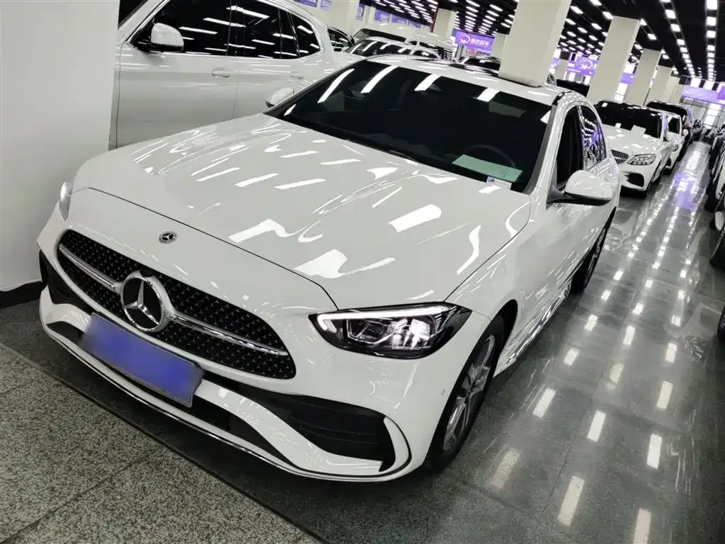 Mercedes-Benz C-Class — фото 1