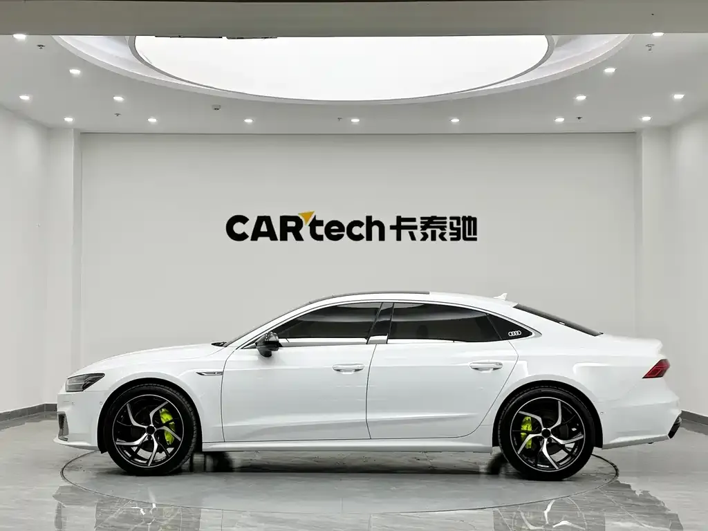 Audi A7L — фото 5