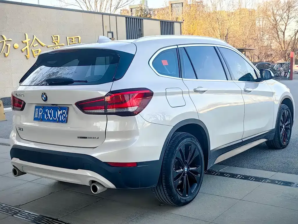 BMW X1 — фото 9