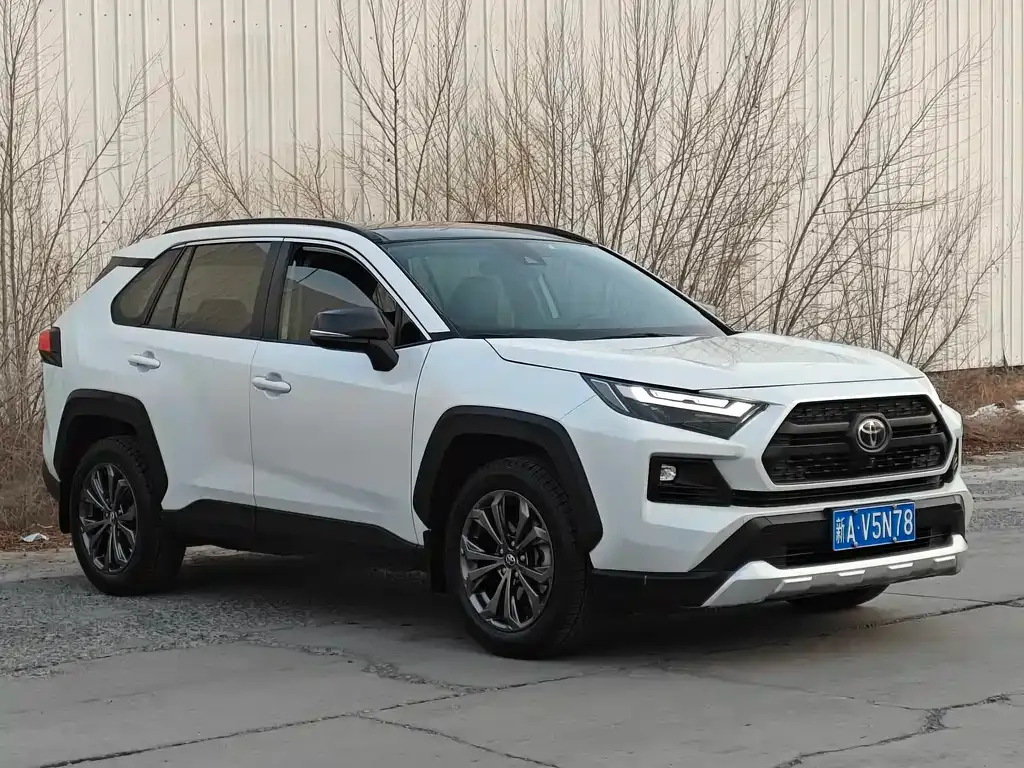 Toyota RAV4 — фото 3