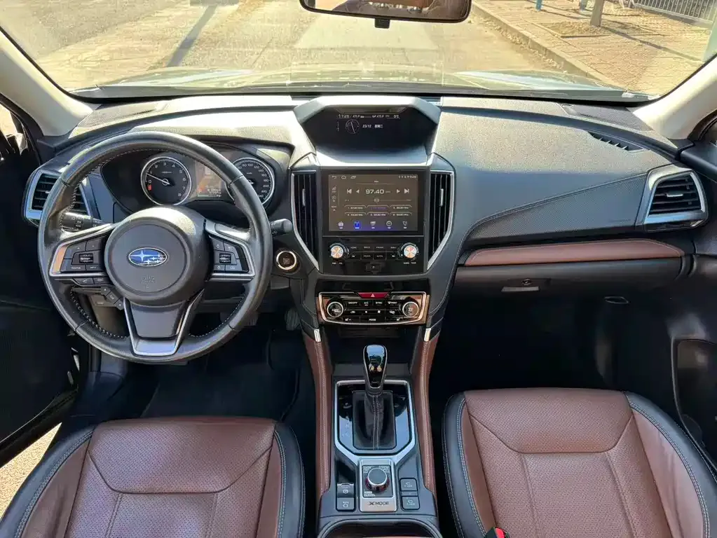 Subaru Forester — фото 6