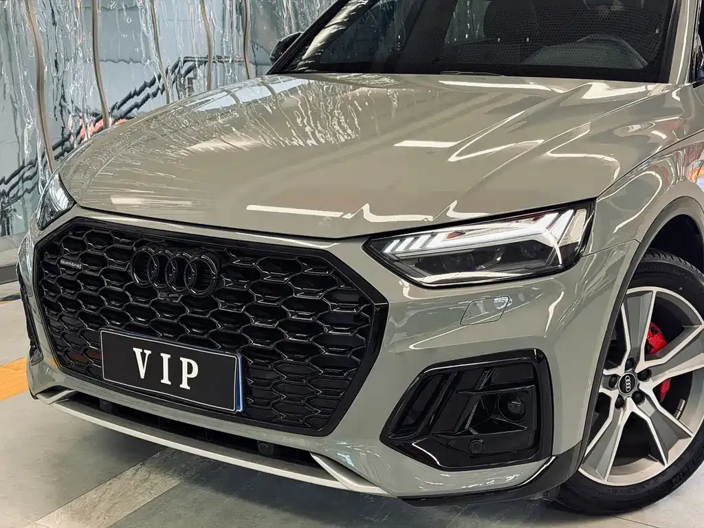 Audi Q5L Sportback — фото 4