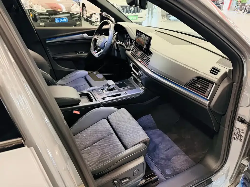 Audi Q5L Sportback — фото 2