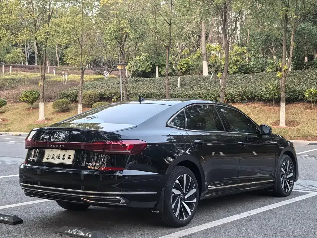 Volkswagen Passat — фото 6