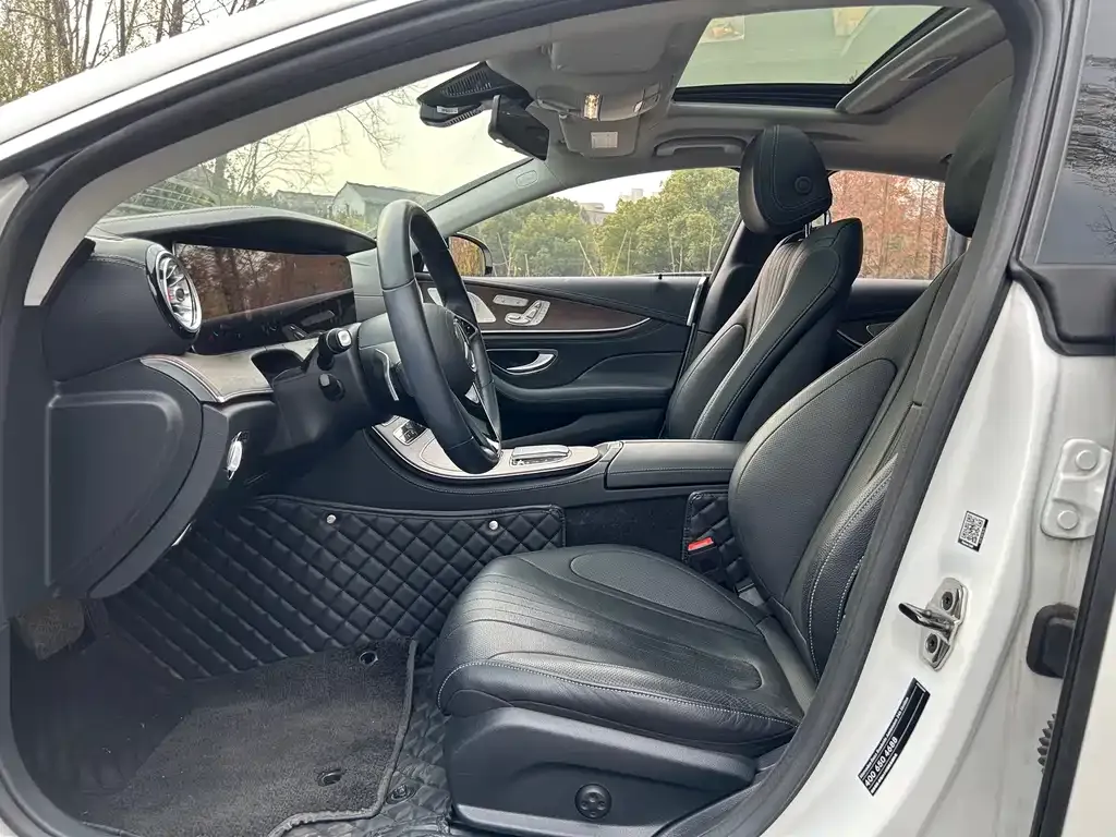 Mercedes-Benz CLS — фото 2