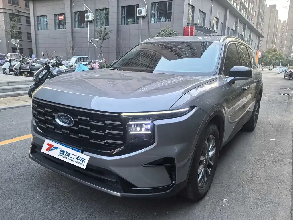 Ford Edge — фото 1