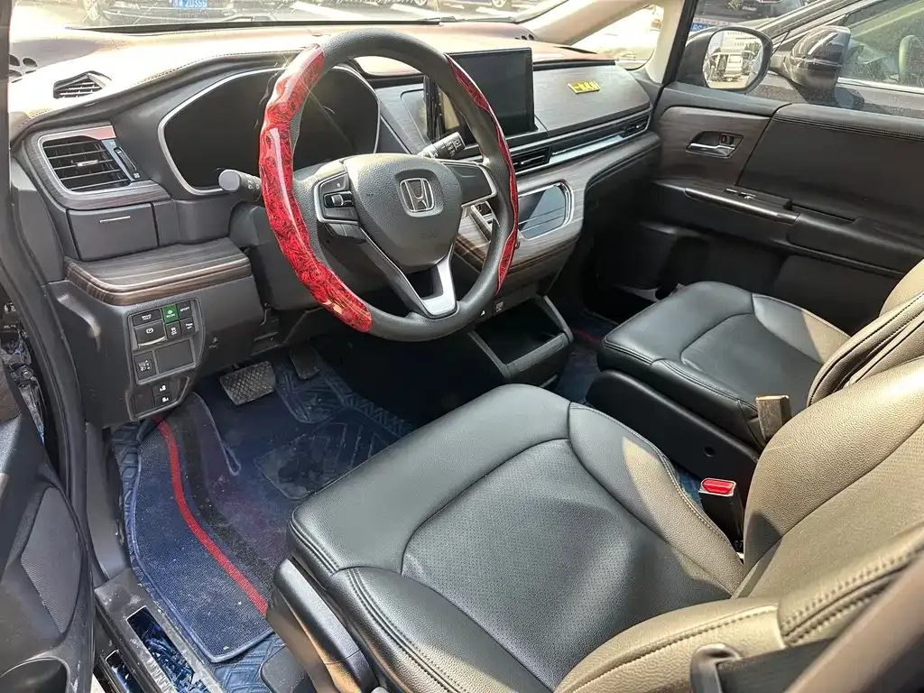 Honda Odyssey — фото 10