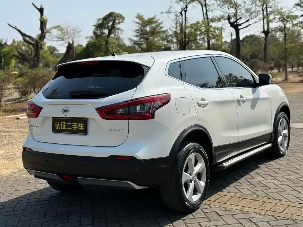 Nissan Qashqai — фото 8