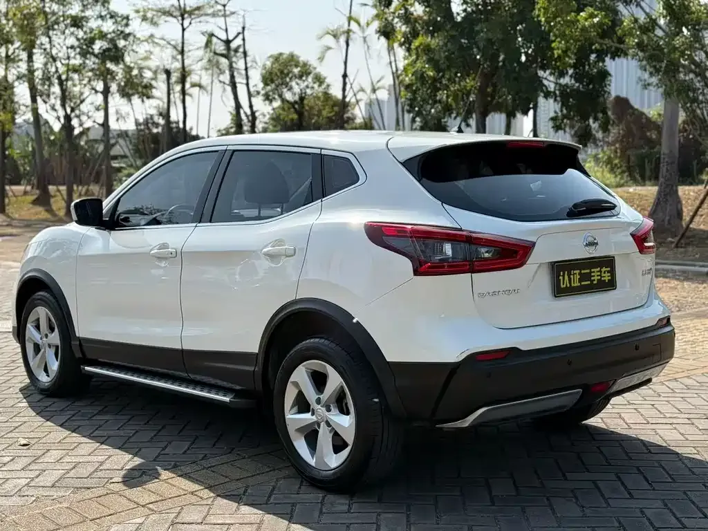 Nissan Qashqai — фото 9