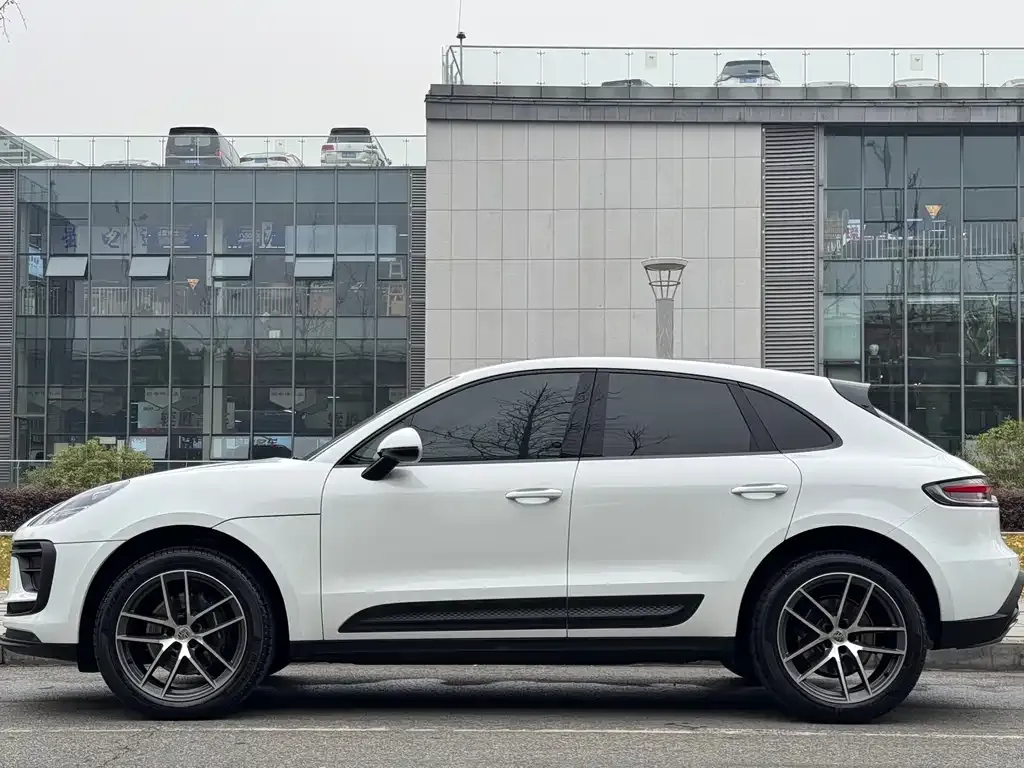 Porsche Macan — фото 7