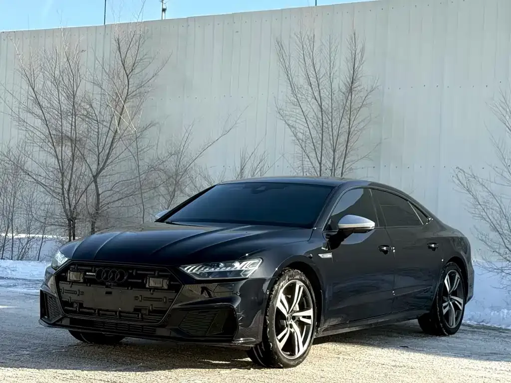 Audi A7L — фото 1