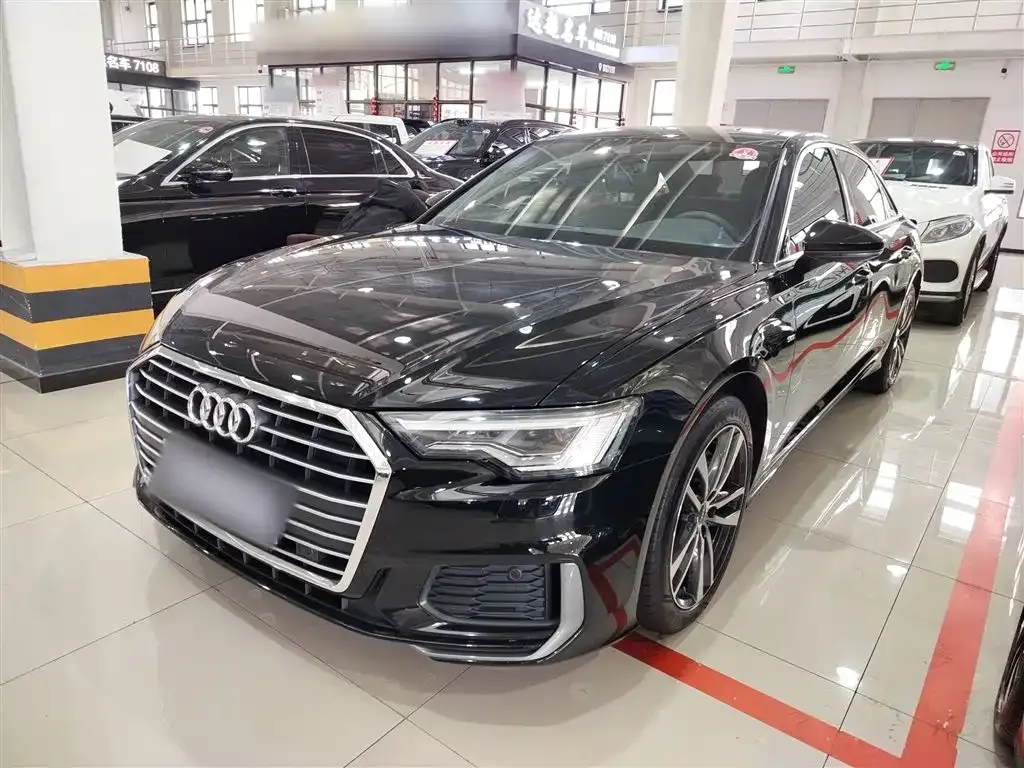 Audi A6L — фото 1