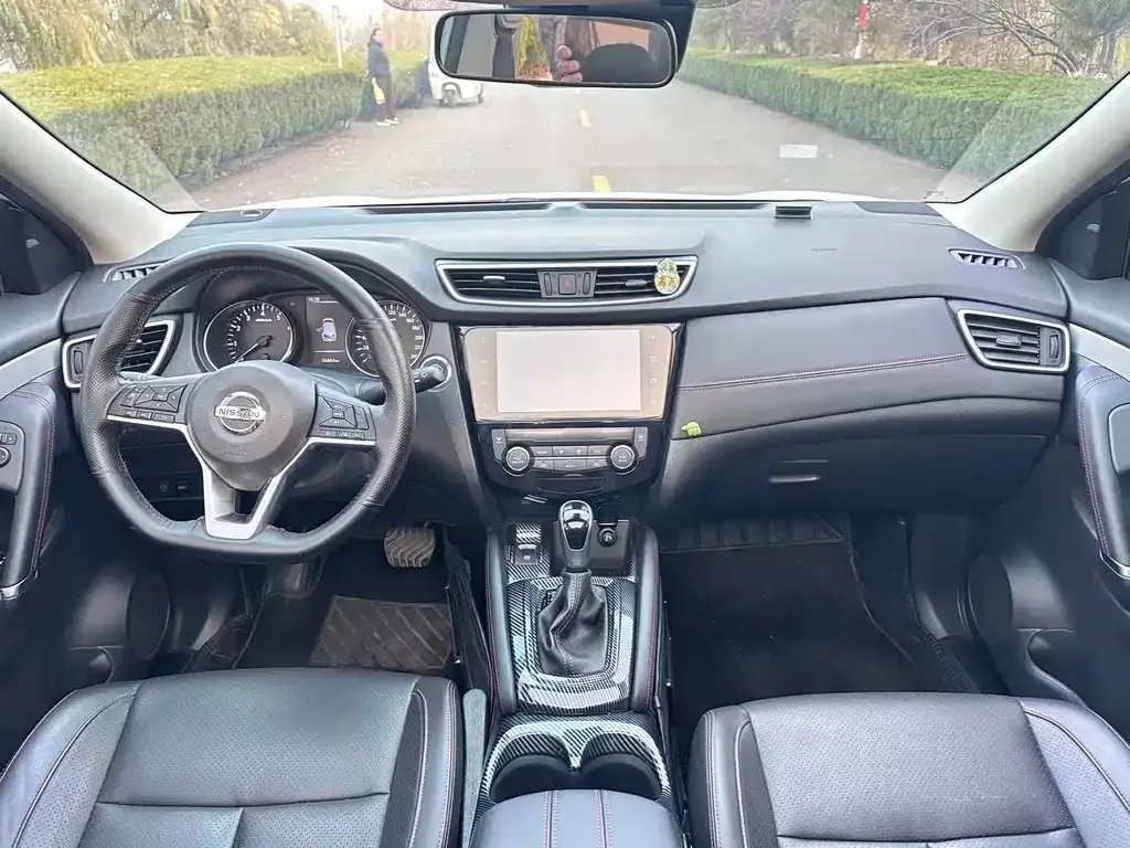 Nissan Qashqai — фото 10