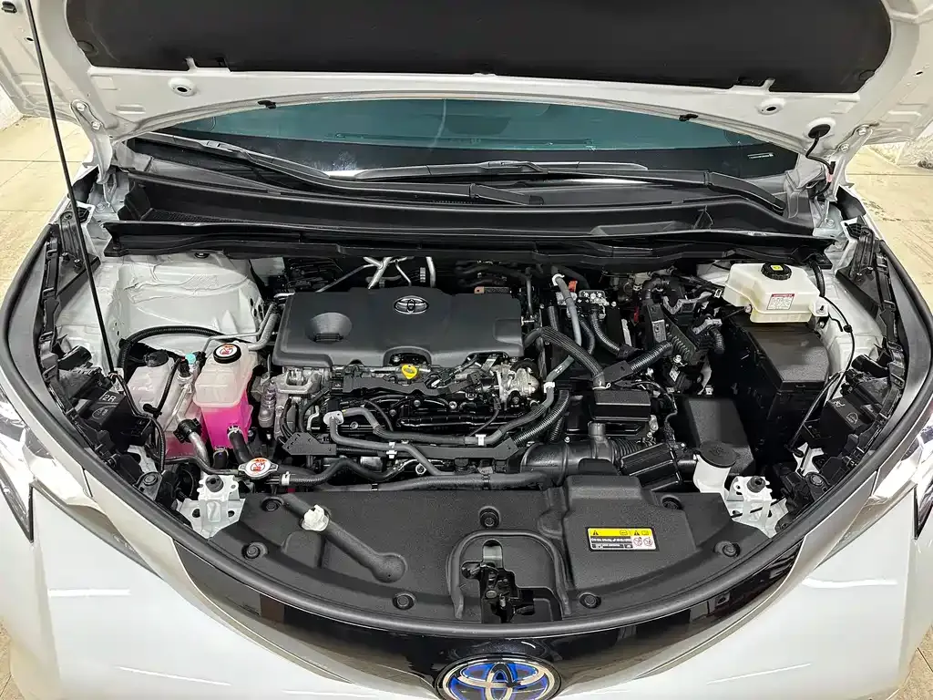 Toyota Sienna — фото 10
